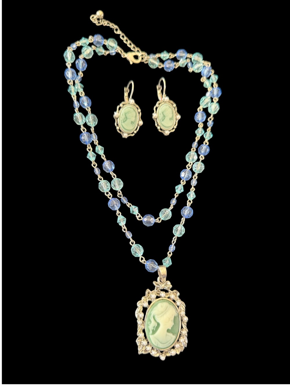 Simulated Pearl Cameo Beaded 2-Piece Necklace and Earrings Set 16"-18"